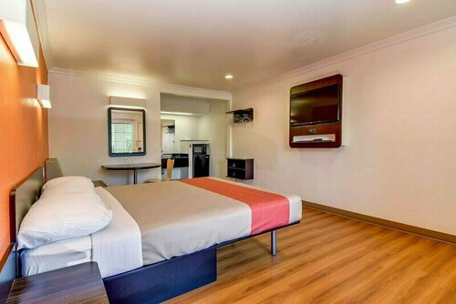 Гостиница Motel 6 Garden Grove в Санта-Ане