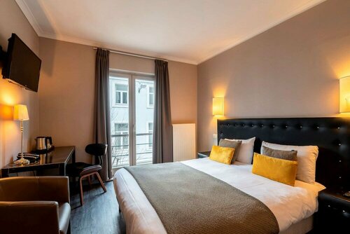 Внешний вид отеля Beverly Hills Hotel в Иксели, фото 2