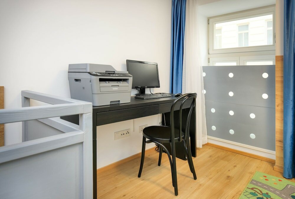 Фото Jimmy's Apartments Emerald