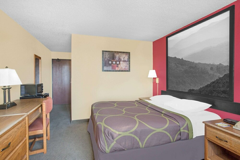 Фото Super 8 by Wyndham Roanoke Va