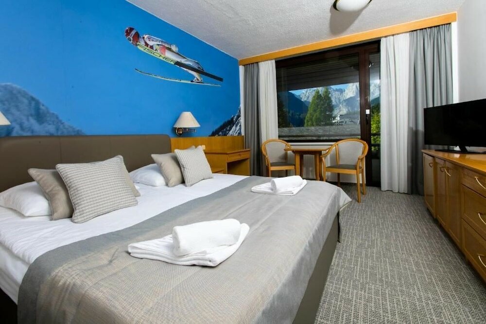 Фото Hotel Kompas