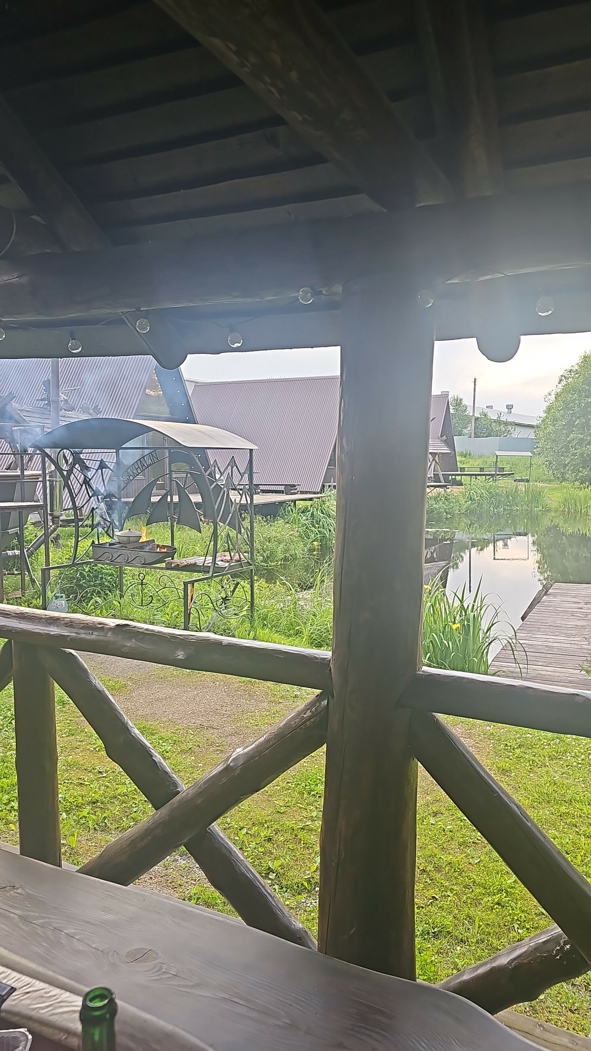 Фото Дом у пруда