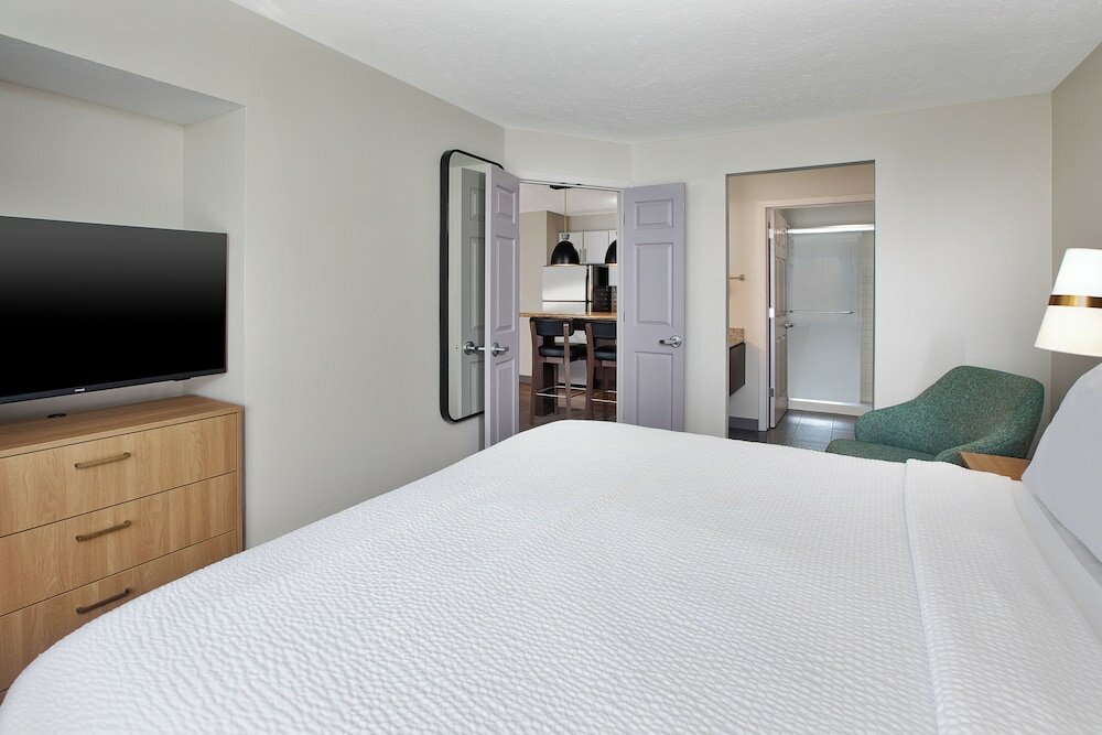 Фото Staybridge Suites Lincoln Northeast, an Ihg Hotel