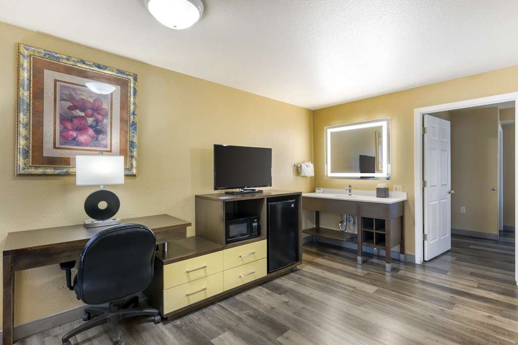 Фото Best Western Fallon Inn & Suites