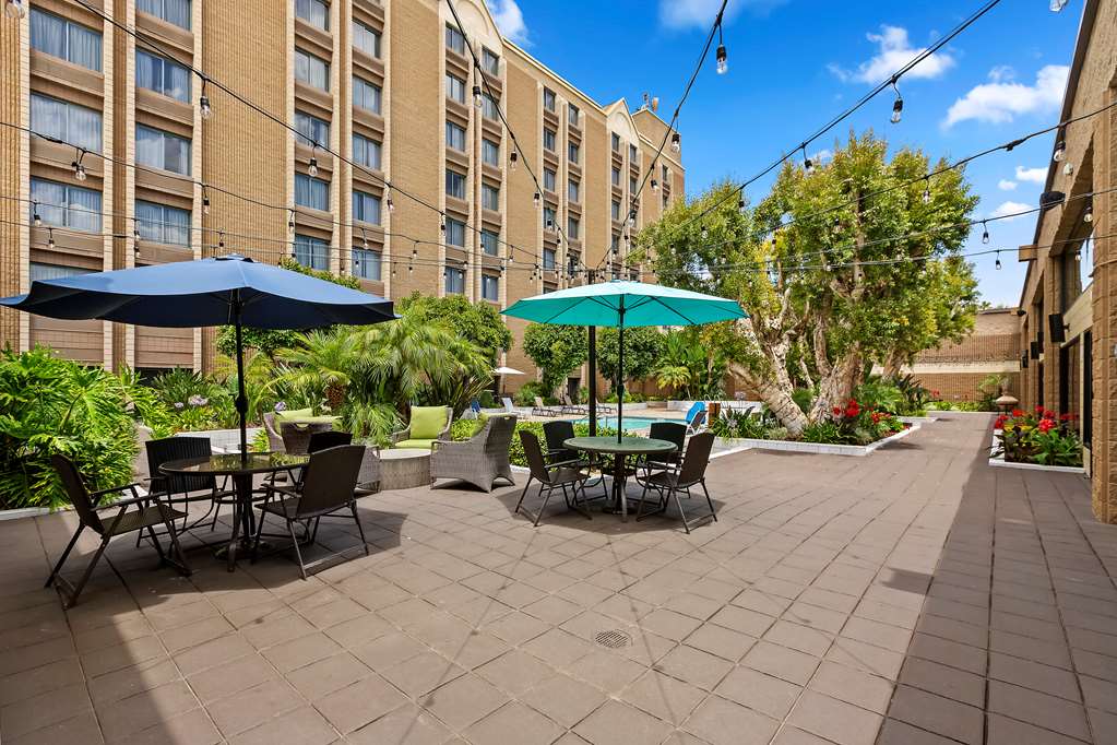 Фото Doubletree by Hilton Whittier Los Angeles
