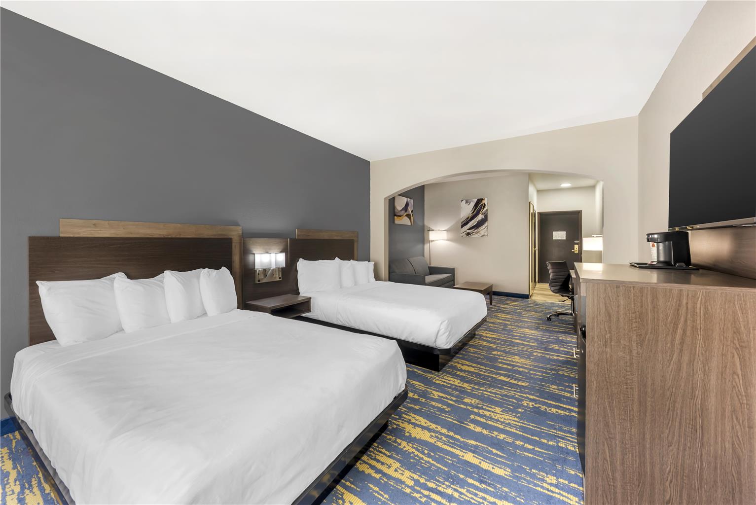 Фото SureStay Plus Hotel by Best Western San Antonio SeaWorld