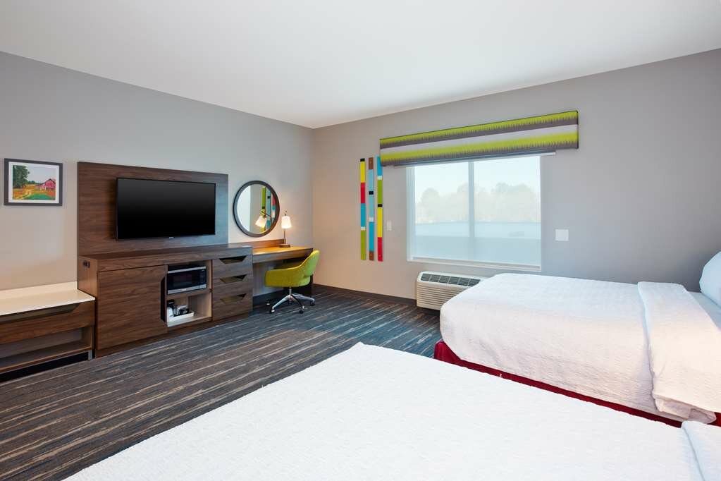 Фото Hampton Inn by Hilton Paris