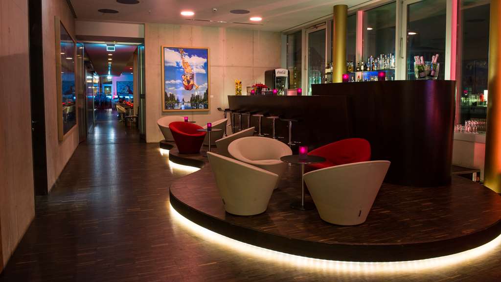 Фото Art'otel Cologne, part of Radisson Hotel Group