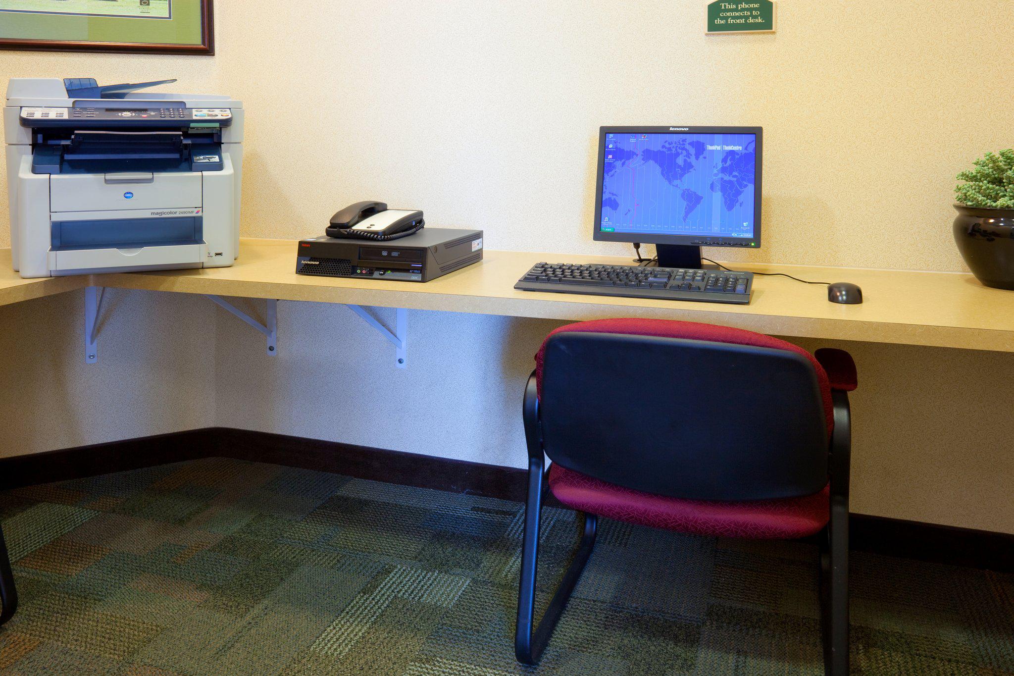 Фото Holiday Inn Madison at The American Center, an Ihg Hotel