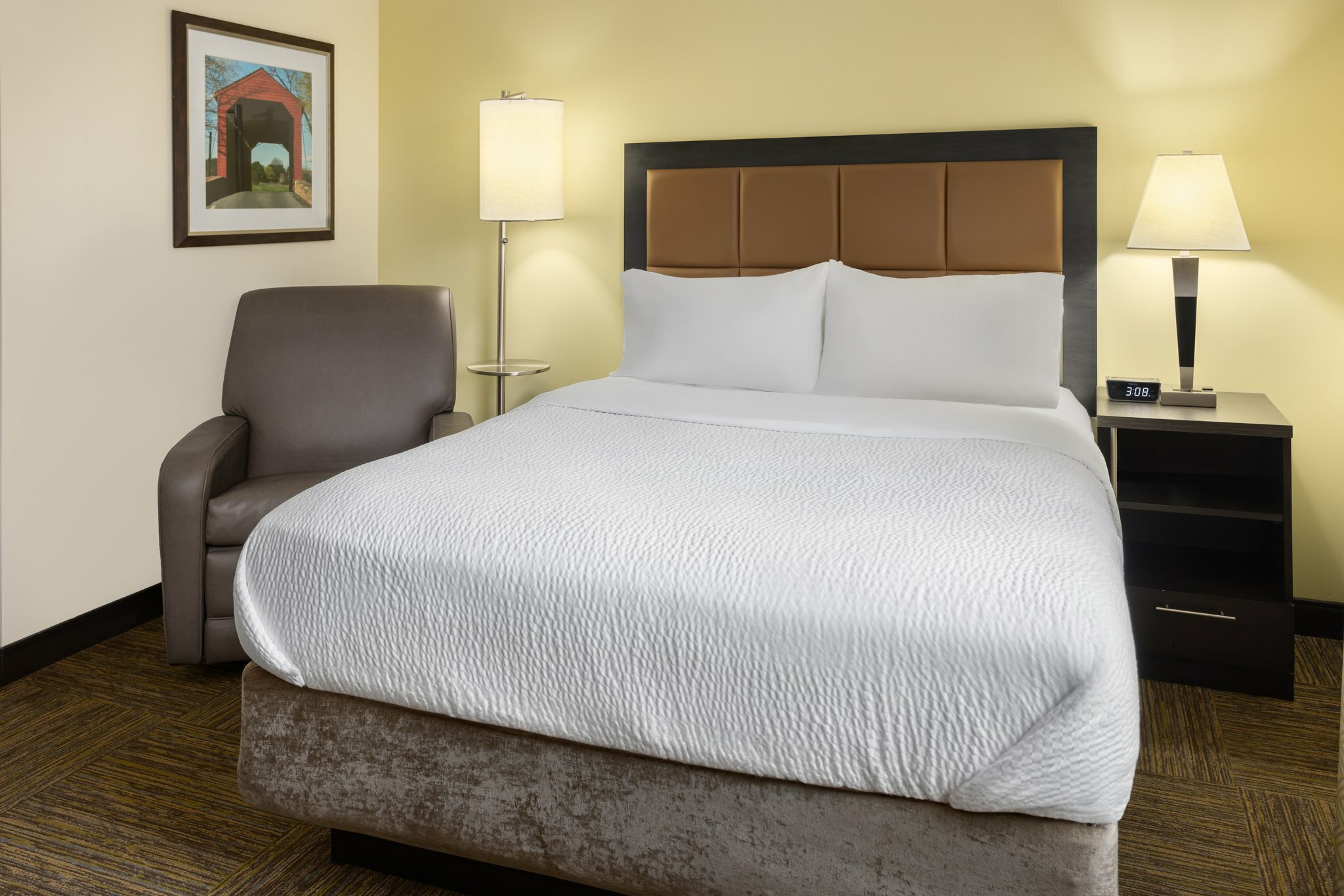 Фото Candlewood Suites Chester - Philadelphia International Airport, an Ihg Hotel