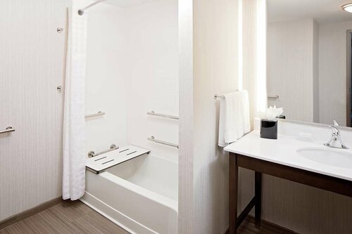Гостиница Homewood Suites by Hilton Ronkonkoma в Фармингвилле