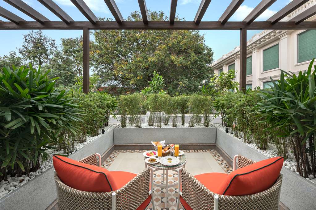 Фото Radisson Blu Hotel & Suites GRT Chennai