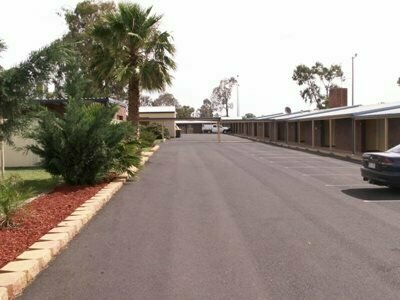 Гостиница Parkview Motor Inn Parkes в Парксе