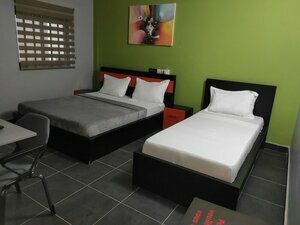 Гостиница Room in Guest Room - Standard Double Bed in Royal Blue Guest House and Bar в Ломе