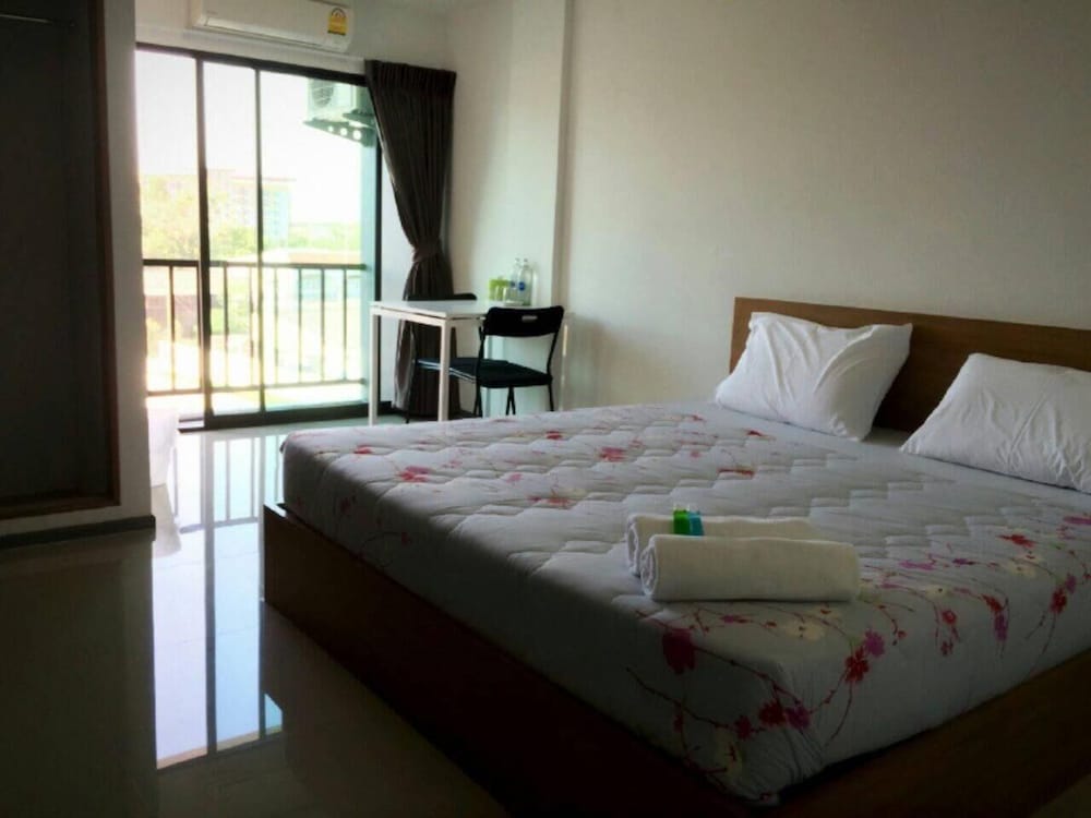 Фото Promsook Apartment