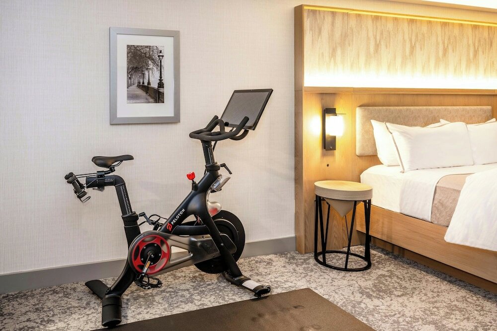 Фото The Westin Chicago Lombard