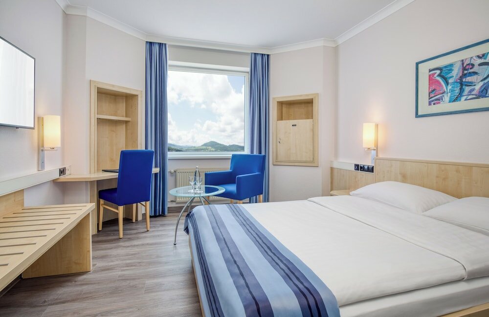 Фото IntercityHotel Freiburg