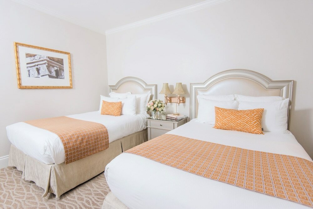Фото Warwick Melrose Dallas