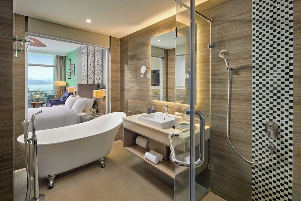 Фото The Hanoi Club Hotel & Residences