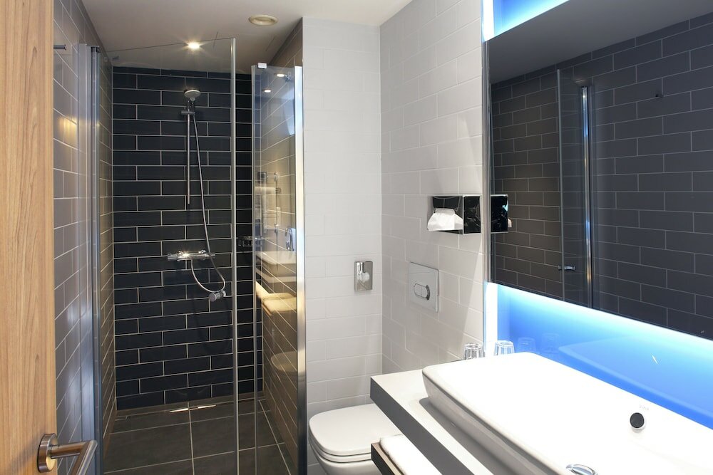 Фото Holiday Inn Express Ljubljana