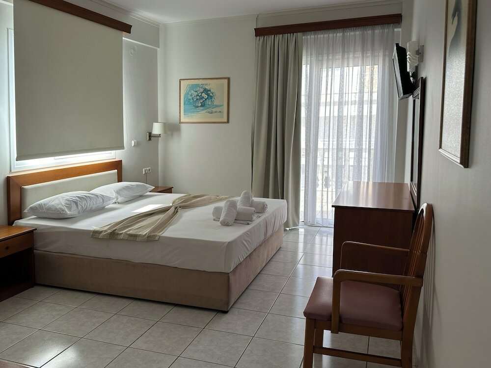 Фото Hotel Ioni