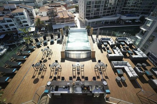 Гостиница Sunborn Gibraltar в Гибралтаре
