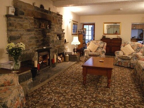 Гостиница Cefn Uchaf Guesthouse в Криккиете