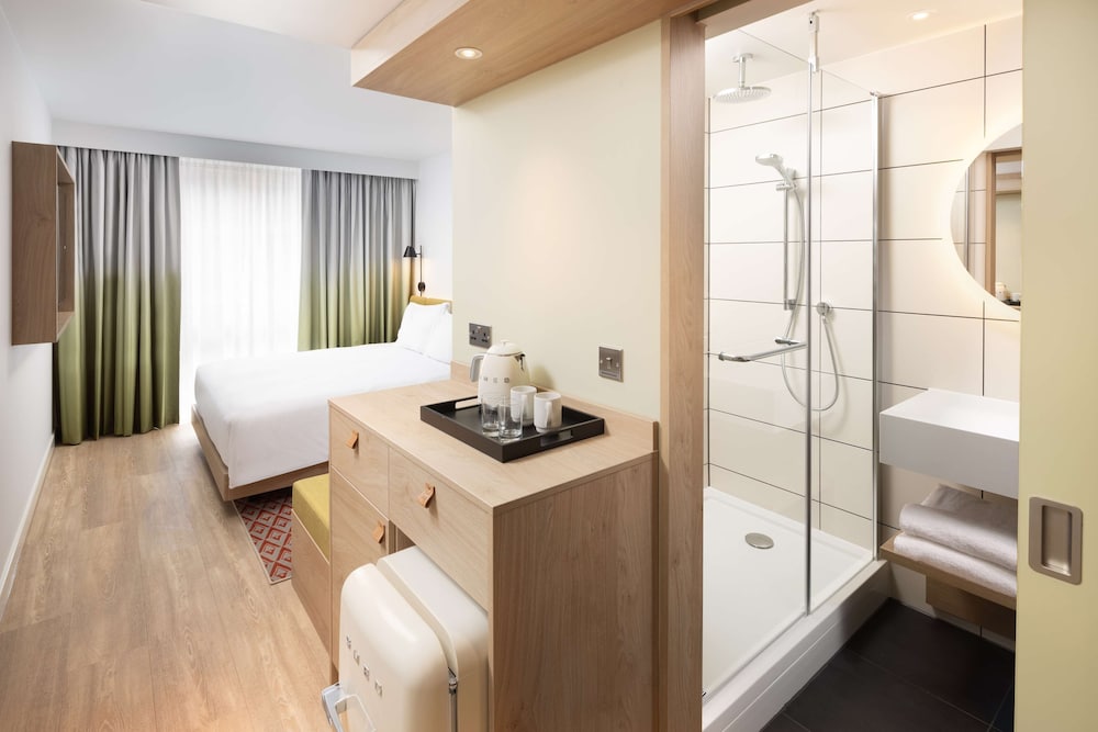 Фото Hampton by Hilton Rochdale