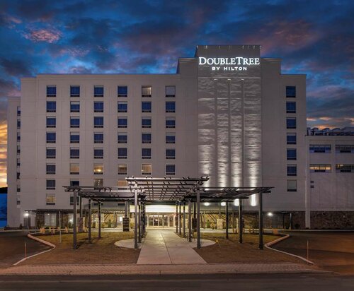 Гостиница DoubleTree by Hilton Hotel Niagara Falls New York в Ниагара-Фолс