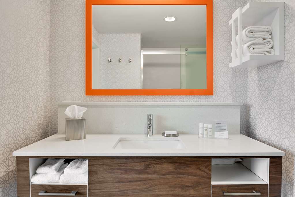 Фото Hampton Inn Salem Boston