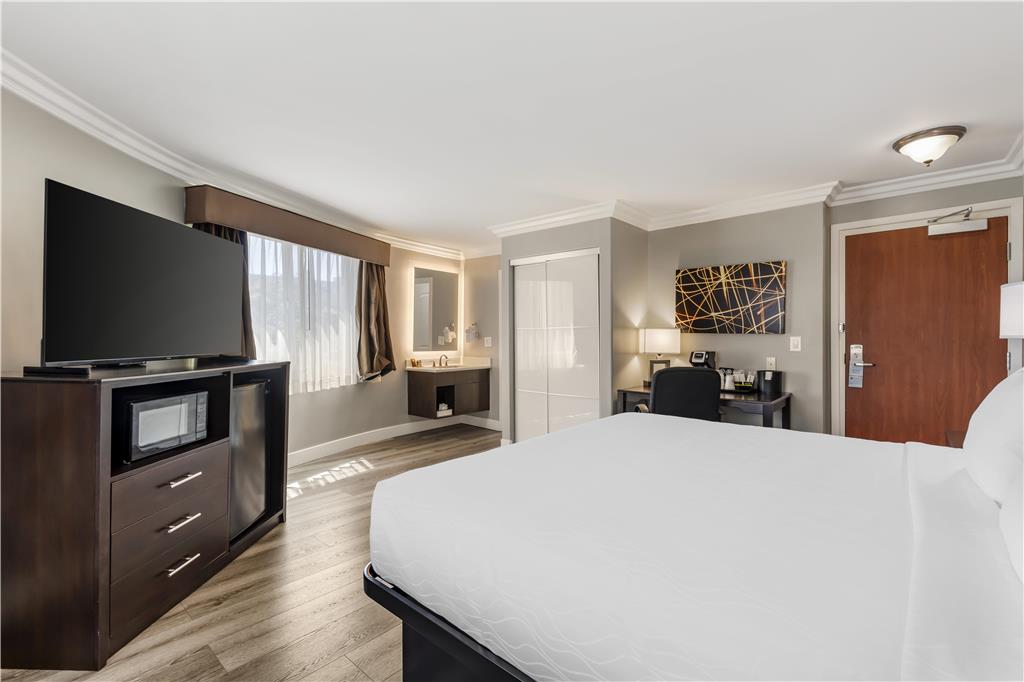 Фото Best Western Plus La Mid Town Hotel