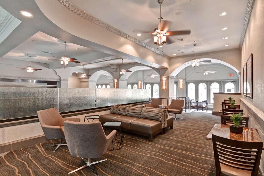 Фото Embassy Suites by Hilton Miami International Airport