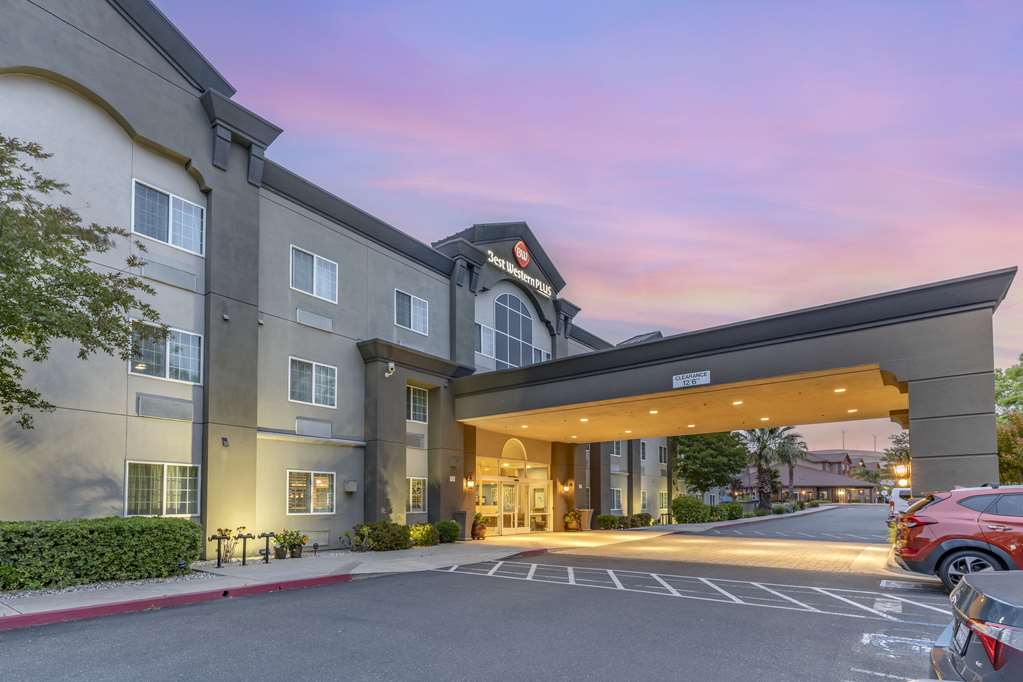 Фото Best Western Plus Vineyard Inn