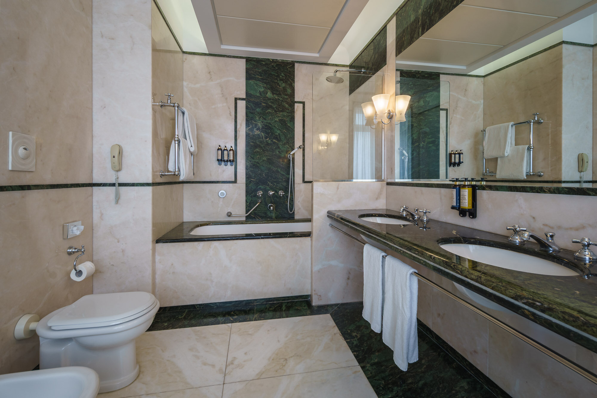 Фото Eurostars Hotel Excelsior