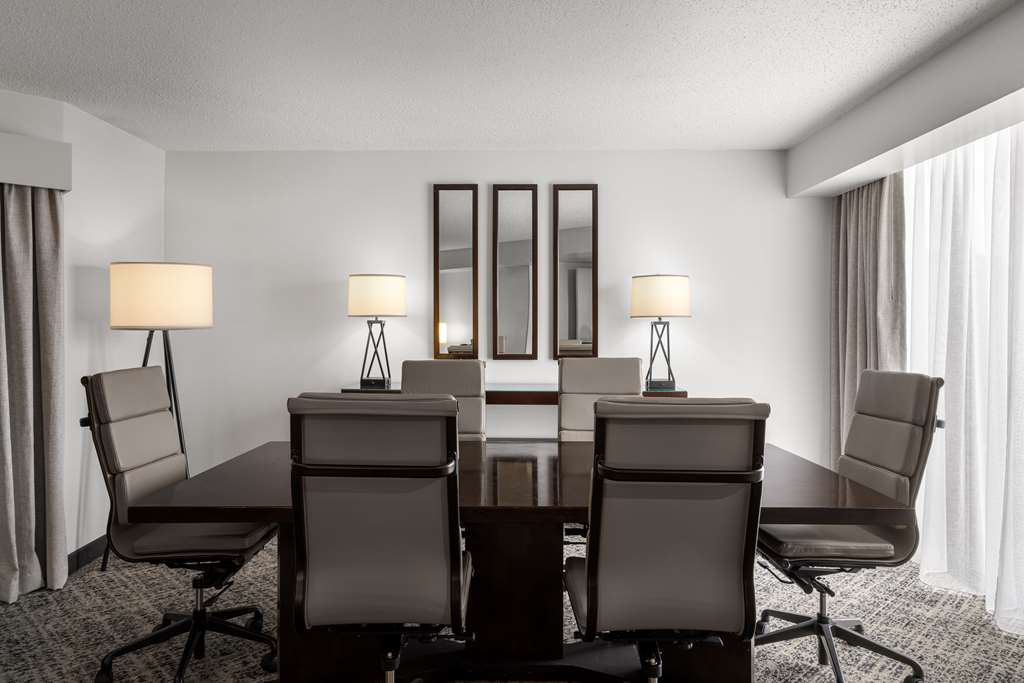 Фото Embassy Suites Hotel Birmingham