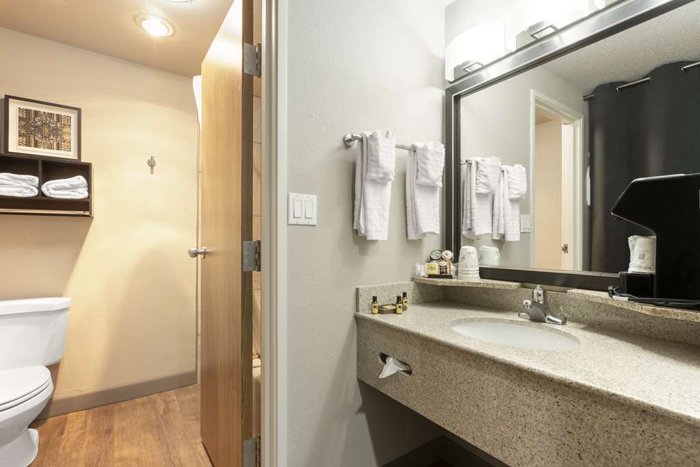 Фото Best Western Plus Midwest Inn