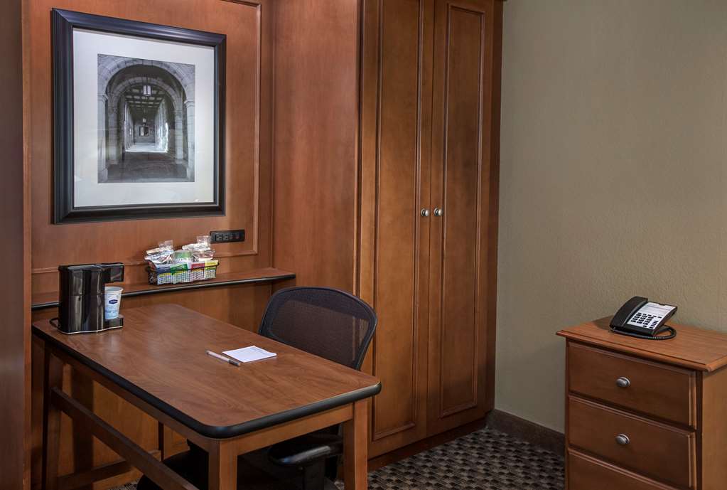 Фото Hampton Inn Ann Arbor-South