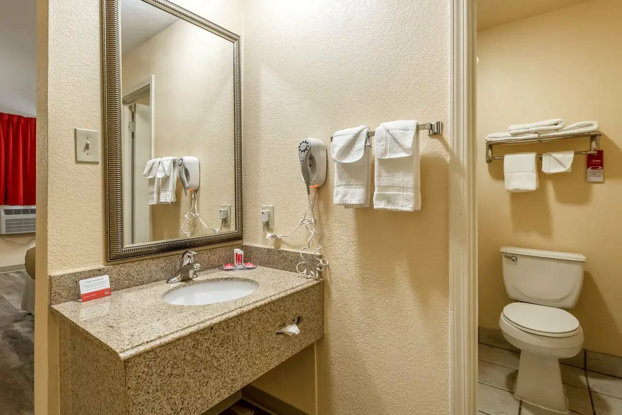 Фото Econo Lodge Inn & Suites Durango