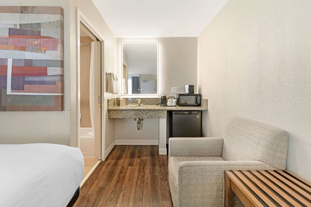Фото Best Western Plus Rancho Cordova Inn
