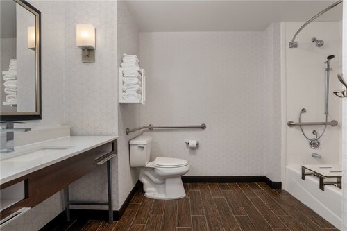 Гостиница Hampton Inn & Suites Rockville Centre в Болдуине