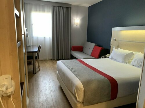 Гостиница Holiday Inn Express Vitoria, an Ihg Hotel в Витории