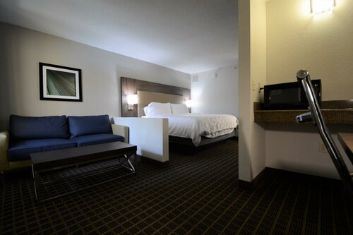 Гостиница Holiday Inn Hazlet by Ihg в Кинсберге