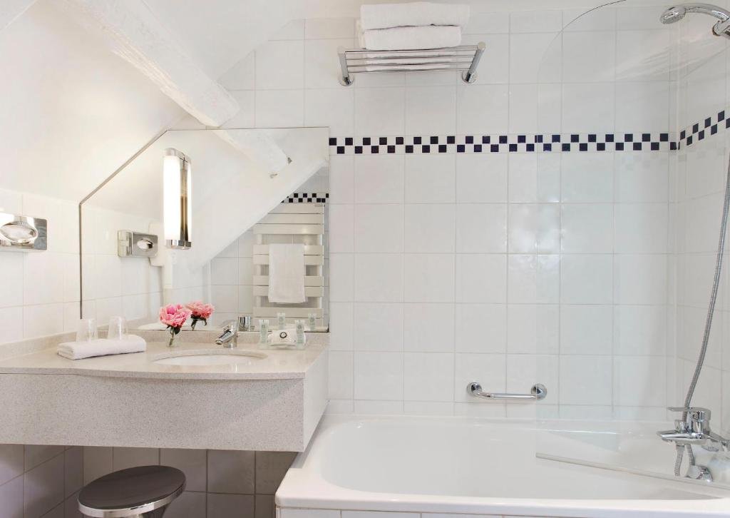 Фото Hotel Le Colisee