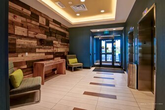 Фото TownePlace Suites by Marriott Kincardine