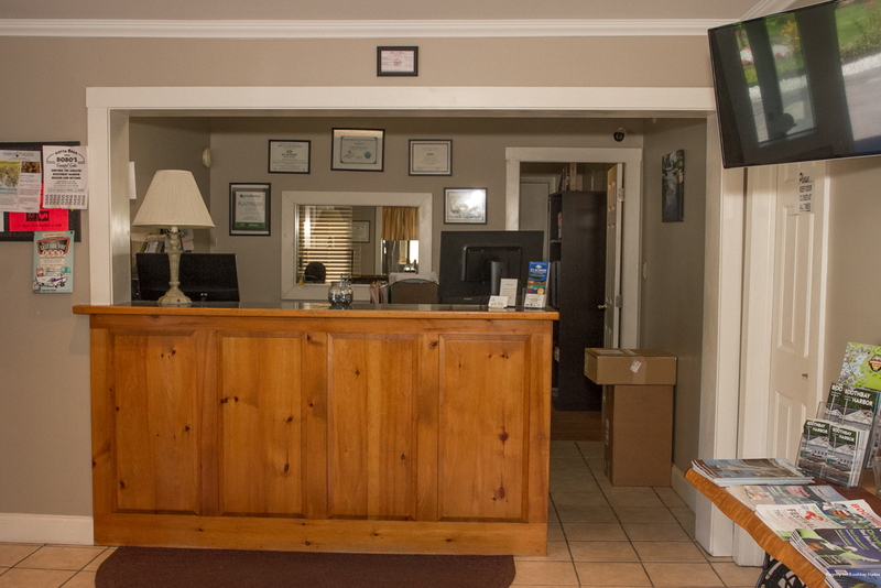 Фото Flagship Inn and Suites