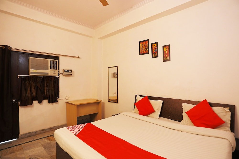 Фото Oyo 14654 Brs Homes