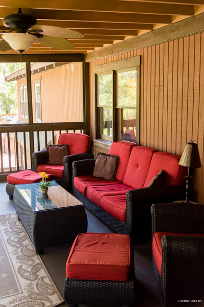 Фото Plantation Oaks Inn