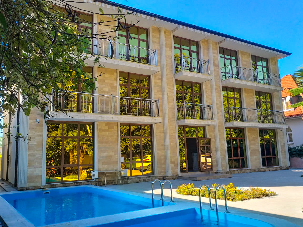 Фото отеля 1