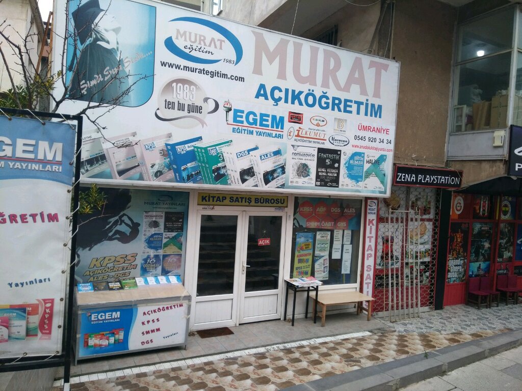 مكتبة Umraniye Egem Education Publications ، اسطنبول، صورة