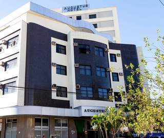 Фото Plaza Inn Week Inn